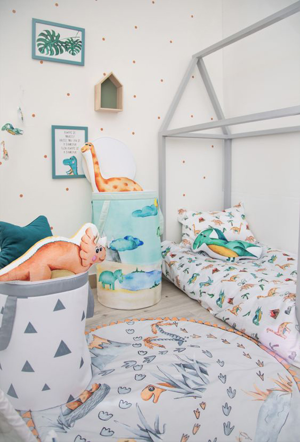 kamar tidur anak dengan tema dinosaurus