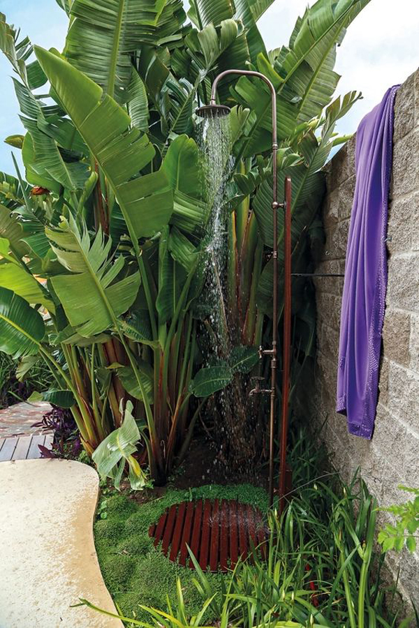 desain-shower-tropis-yang-simpel-dan-nyaman