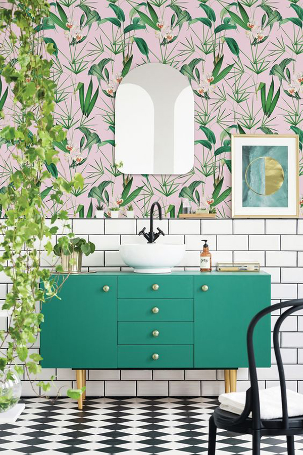 dekorasi-wallpaper-kamar-mandi-pohon-palem