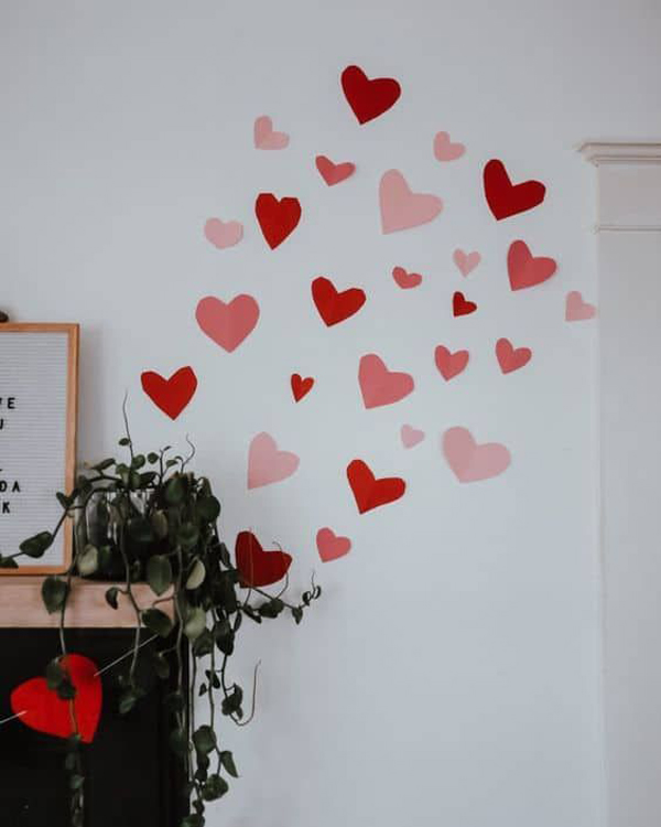 dekorasi-dinding-valentine-bentuk-hati