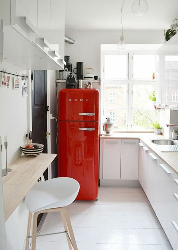 desain-dapur-minimalis-merah-putih-dengan-kulkas-klasik
