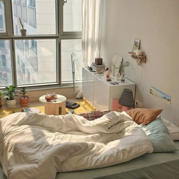 ide-kamar-tidur-korea-minimalis-dengan-jendela-besar