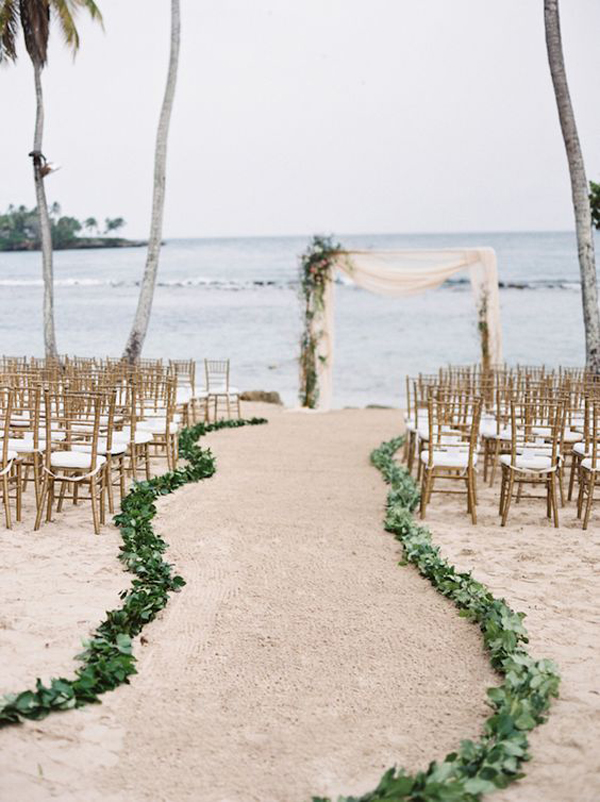 dekorasi-pesta-pernikahan-tepi-pantai