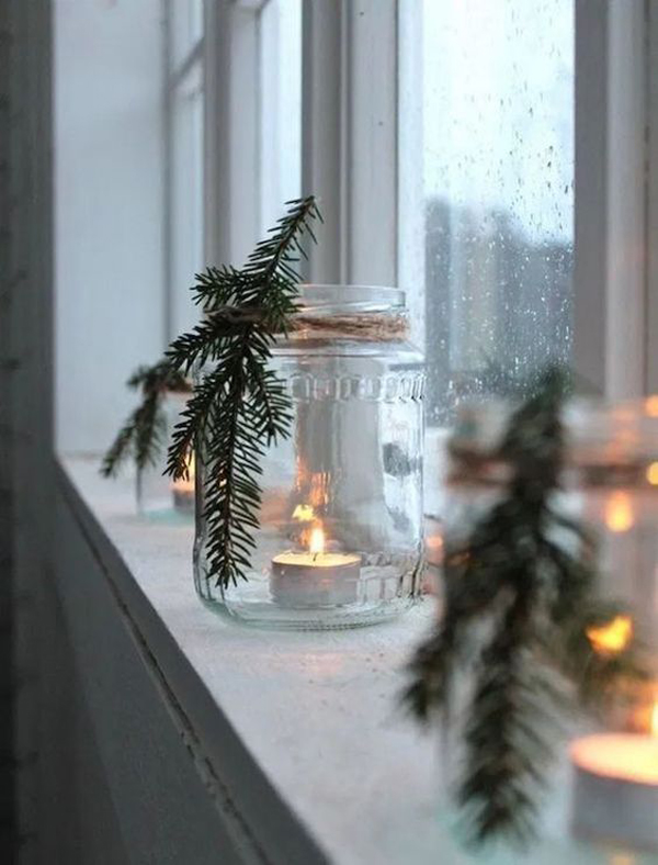 dekorasi-jendela-natal-dengan-toples-lilin-skandinavia