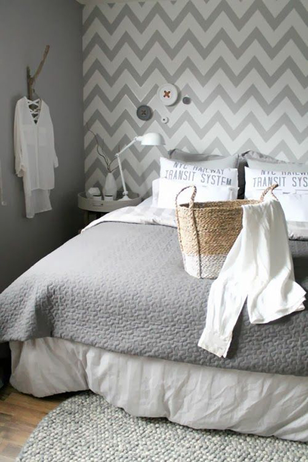 desain-kamar-tidur-minimalis-dengan-wallpaper-tanda-pangkat