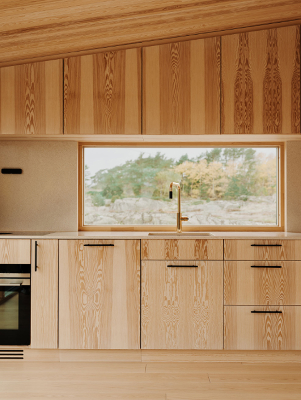dapur-kayu-estetik-di-kabin-norwegia