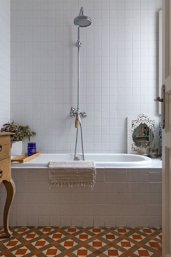 kamar-mandi-dengan-bak-romantis-bergaya-modern