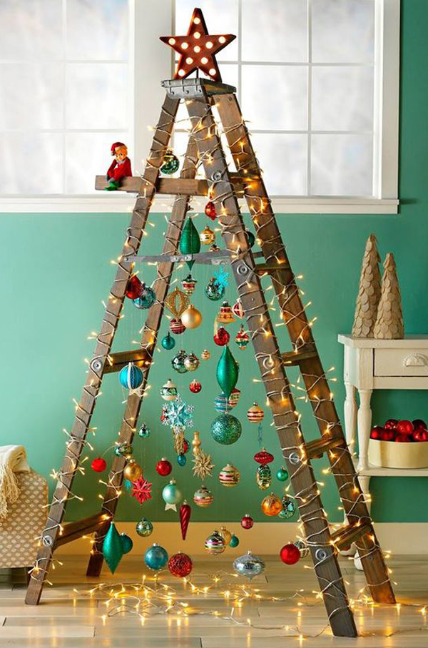 pohon-natal-tangga-dengan-lilitan-lampu-tumblr